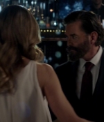 lucifer_s02e16_144.jpg